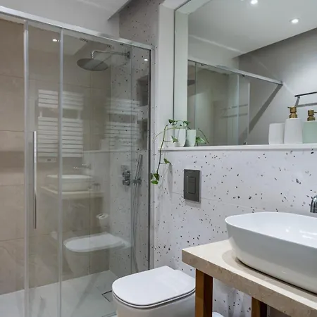 Luxury Heritage 1bdr W/ Parking Old Apartman